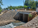 Ponte que dá acesso ao balneário é inaugurada