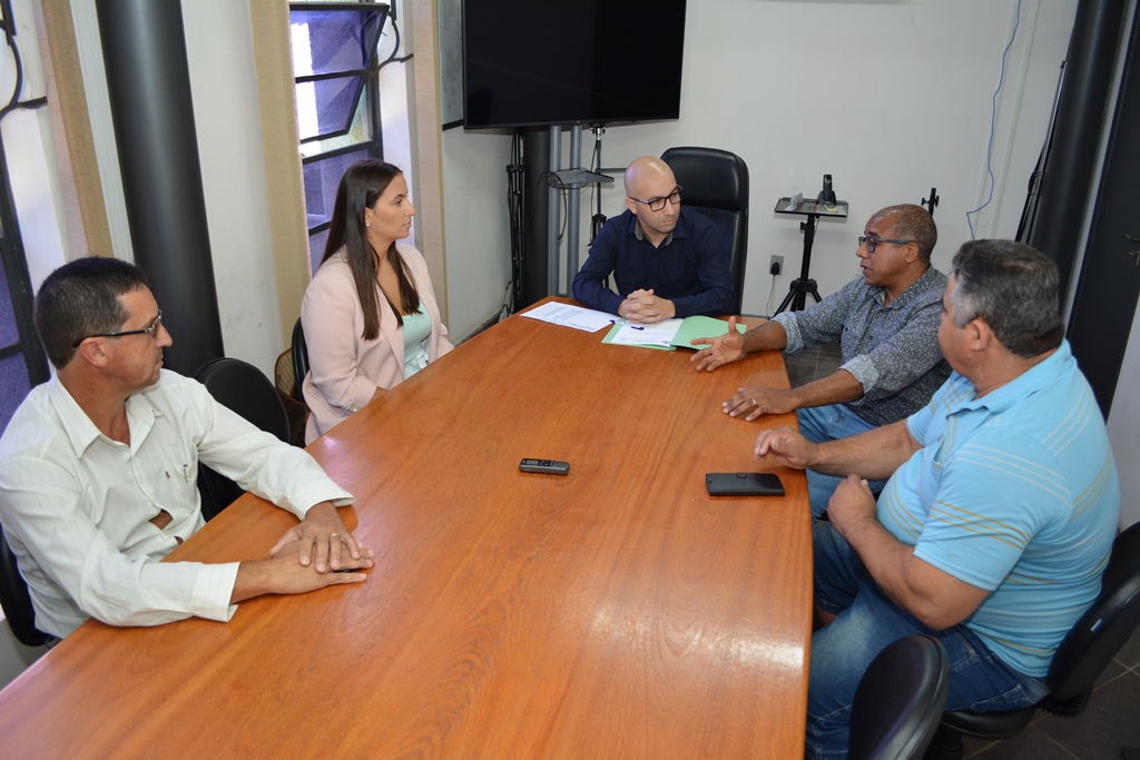 Vereadores cobram melhor conservação das lixeiras no interior 